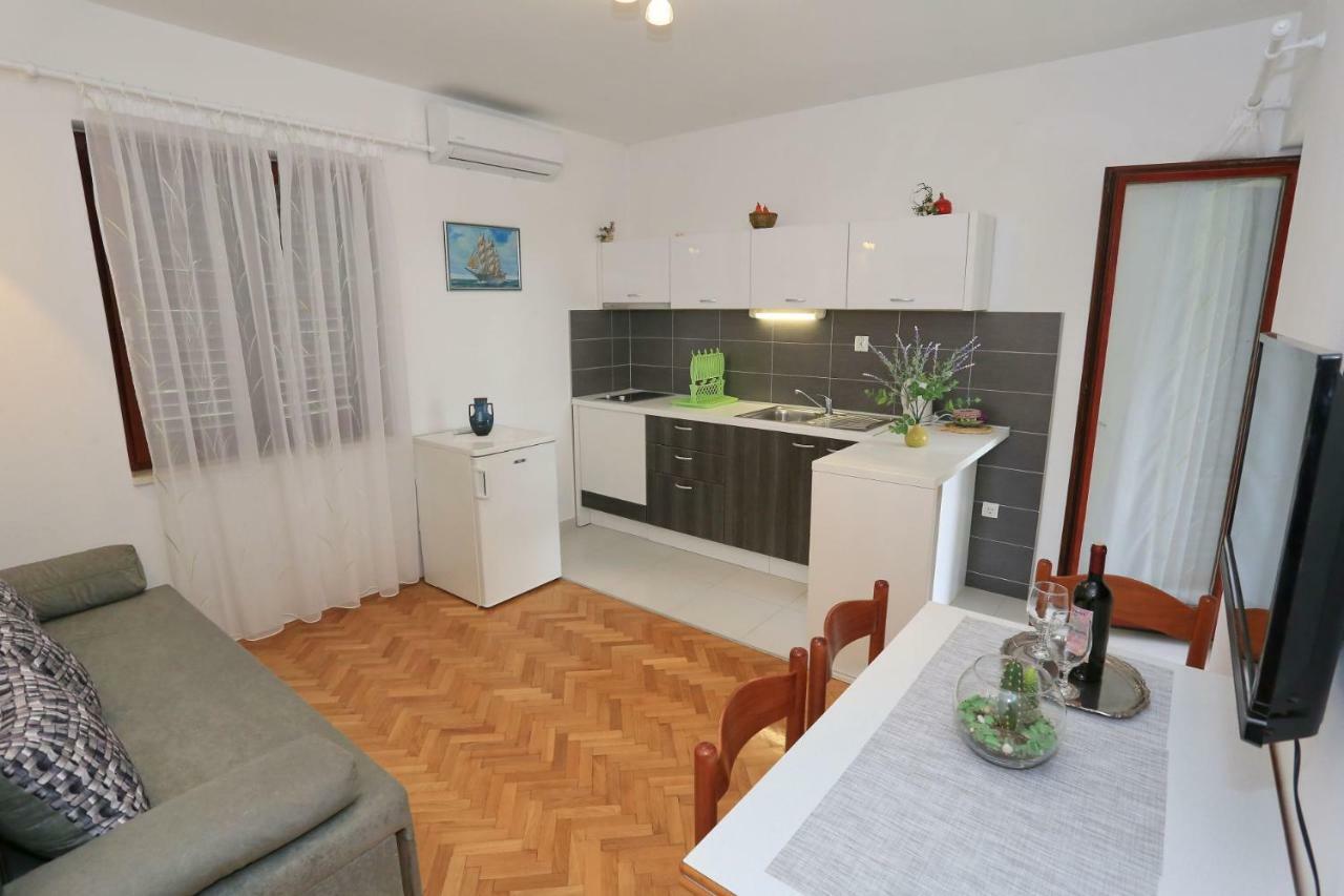 Apartments Romansa Zaton  Eksteriør bilde