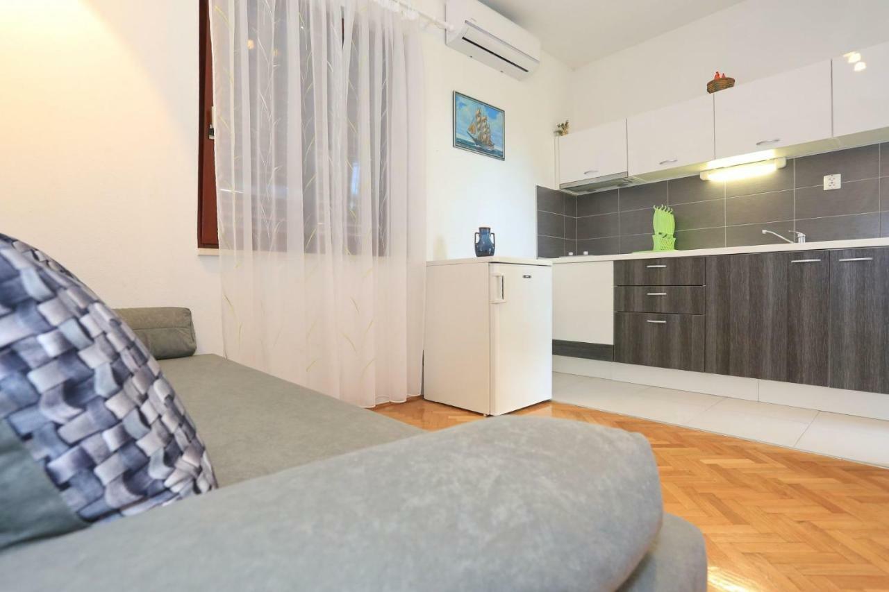 Apartments Romansa Zaton  Eksteriør bilde